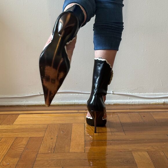 Bronx Ankle Wrap Elongated Pointy Toe Black and White Maid ALL LEATHER - Picture 7 of 9